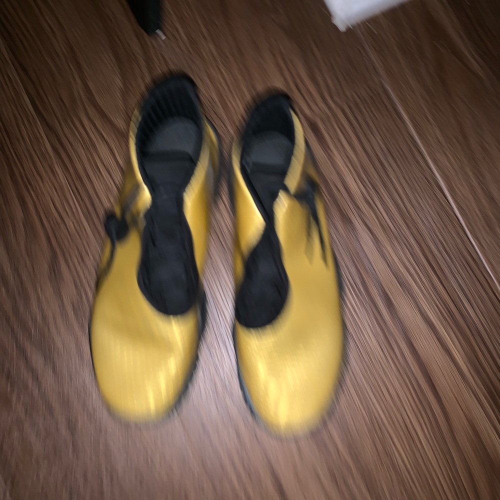 Jordan Future Metallic Gold - Picture 2 of 6